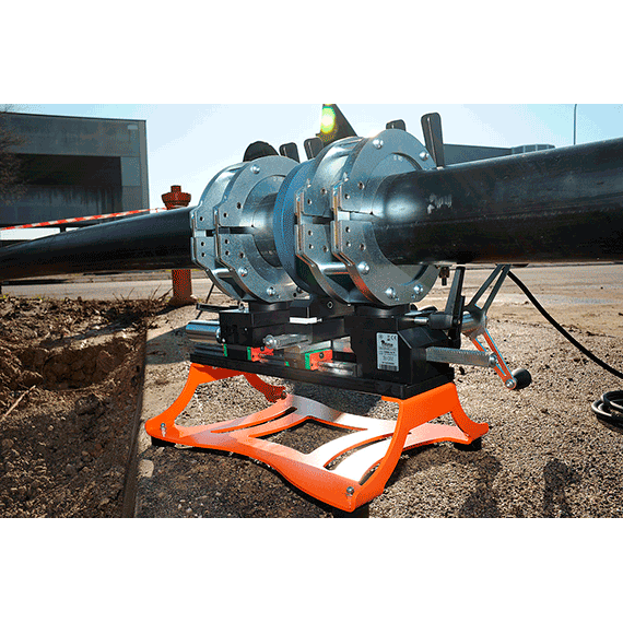 Botes de polietileno versus fibra de vidrio: ¿Cuál es mejor?