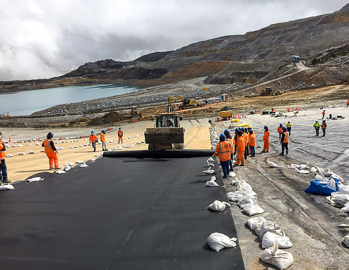 INSTALACION DE GEOSINTETICOS GALERIA 4